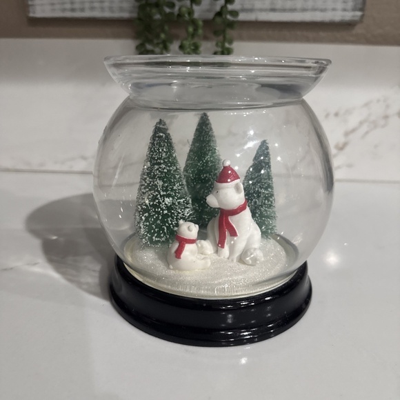 POLAR BEAR 3-Wick Pedestal CANDLE HOLDER Winter CLOCHE Bath and & Body Works - Picture 1 of 6